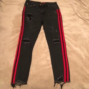 Signature8 Distressed Jeans